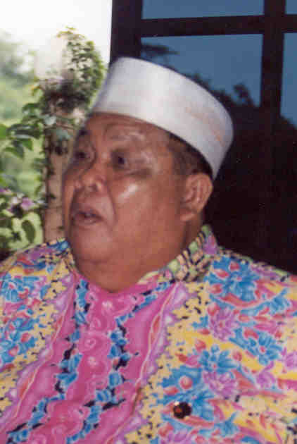 YBhg. Datuk Haji Shuhaibun Yussuf, tokoh budayawan Gapena seorang sasterawan yang terkenal. Beliau juga satu-satunya insan seni yang banyak mengumpul bahan-bahan pelbagai bidang di Dangau Budaya anda berpeluang menikmati khazanah Pak Shuhaibun. Pada tahun 2002 IPS melantik beliau menjadi Ahli Kehormat IPS.